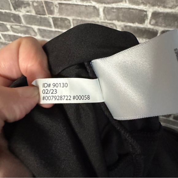 Express jumpsuit black vneck pockets tie waist - Picture 14 of 14